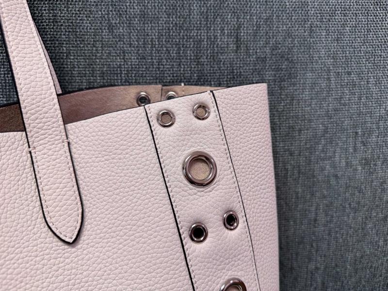 Va1e*ntin0 shopping bag